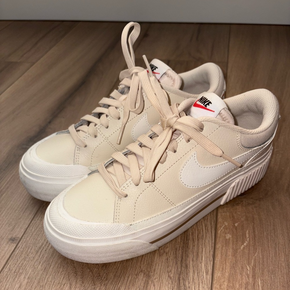 Nike Court Legacy Lift women’s beige shoes